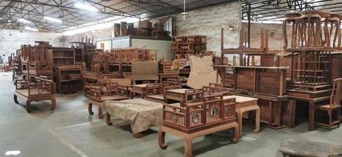 一家做精品緬甸花梨家具的工廠,庫存精品不少